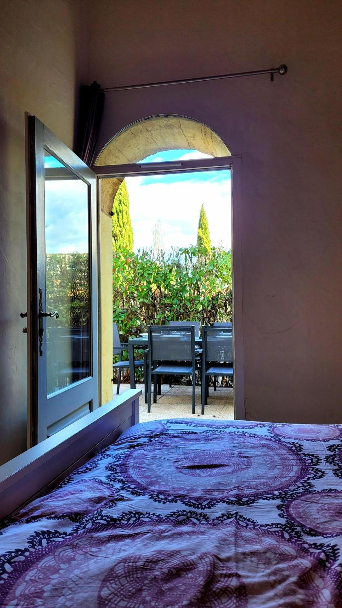 La Pascallane Uzes Bagian luar foto